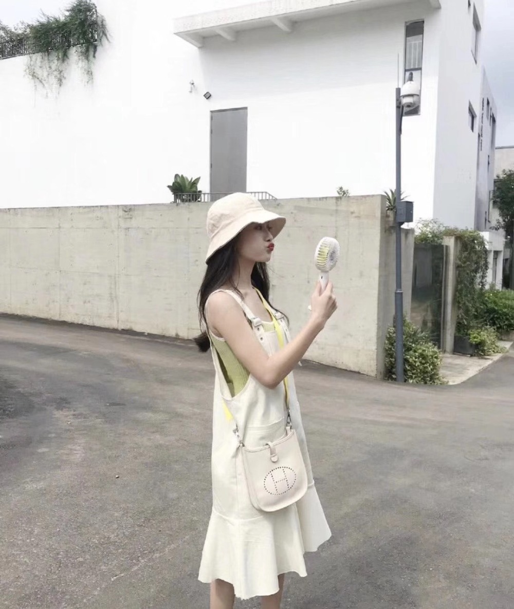 c.JPG