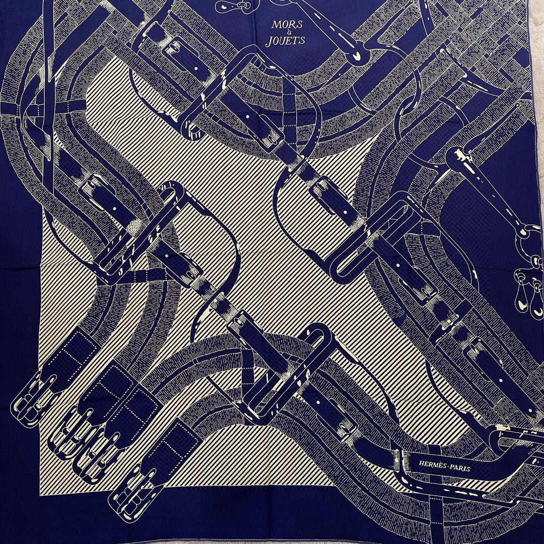 에르메스 Hermes 스카프 네이비 90cm