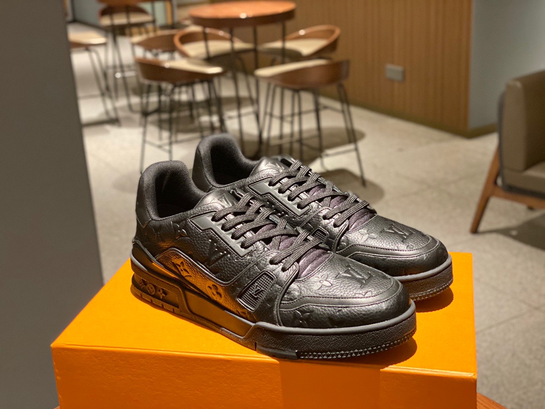 루이비통 LV TRAINER 트레이너 스니커즈