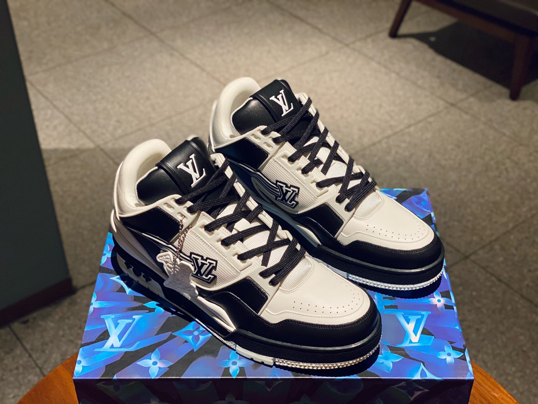 루이비통 LV TRAINER 트레이너 스니커즈