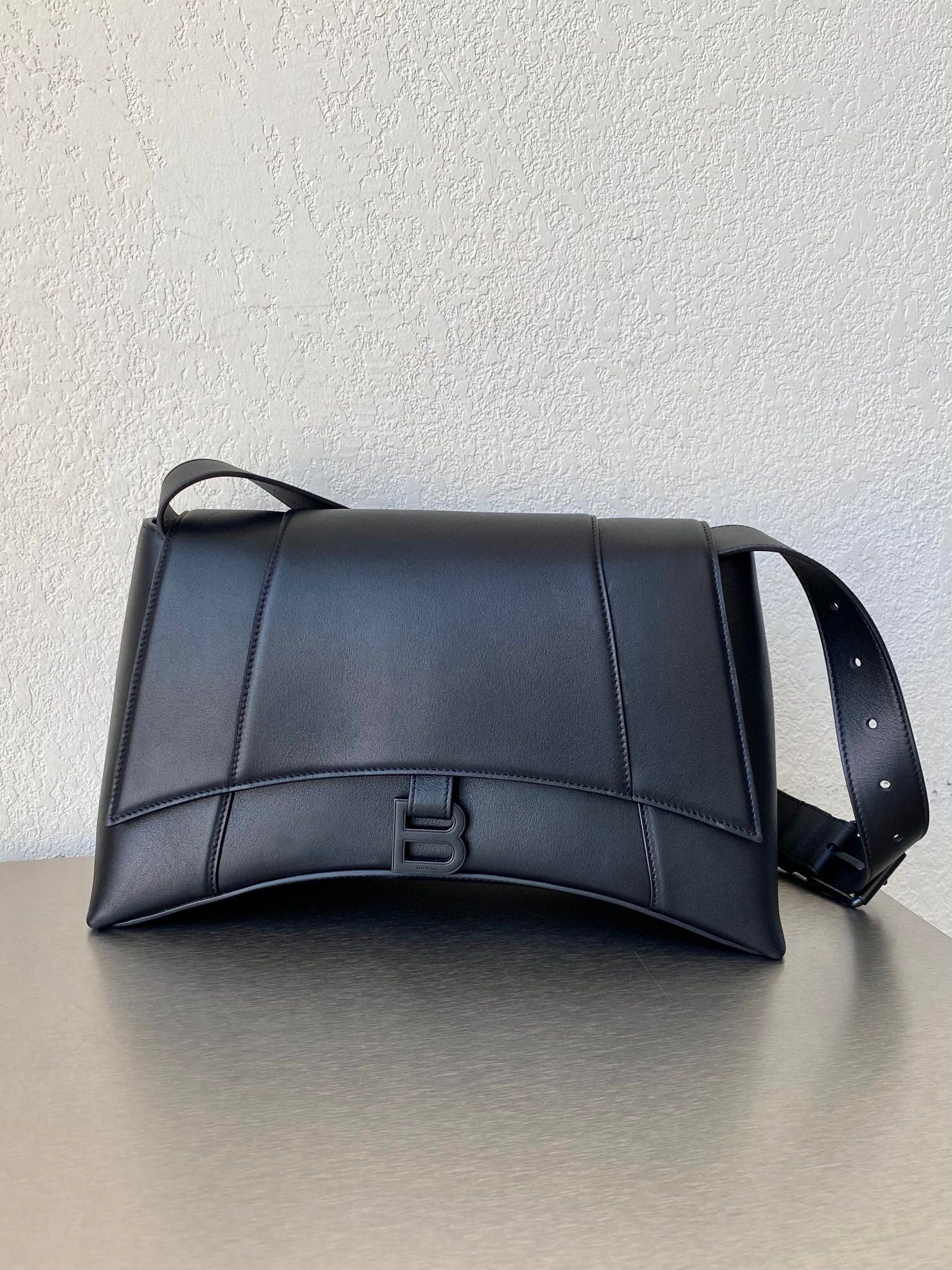 발렌시아가 Balenciaga 671354 Downtown MEDIUM 숄더 백 에 대한 여성 에 블랙 32cm