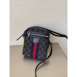 발렌시아가 Balenciaga x Gucci 680129 코팅 캔버스 Hacker 숄더 ZIP 백 블랙 17.8cm