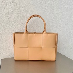 테가베네타 Bottega Veneta 609175 Arco tote 토트백 아몬드색 41cm