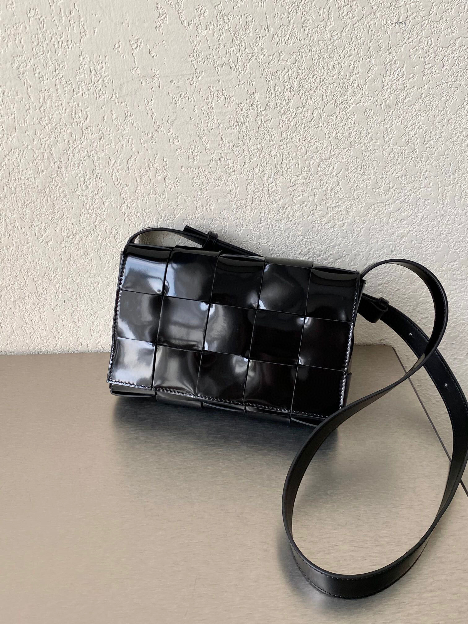 보테가베네타 Bottega Veneta 578004 Cassette 카세트 백 23cm