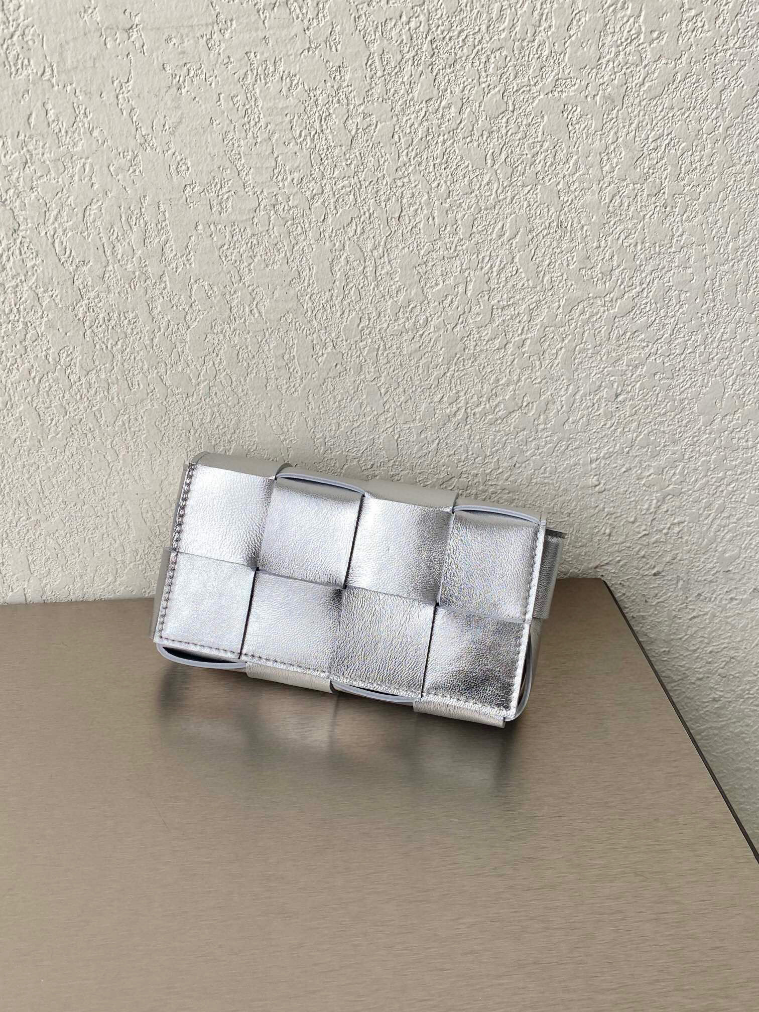 보테가베네타 Bottega Veneta 639367 mini Cassette 벨트 카세트 17.9cm