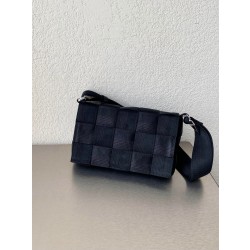 보테가베네타 Bottega Veneta 680513 Cassette 위빙 블랙 25cm