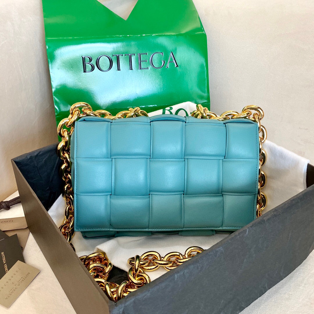 보테가 베네타 Bottega Venetta 631421 Cassette 체인 카세트 백 26cm