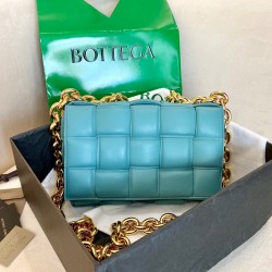 보테가 베네타 Bottega Venetta 631421 Cassette 체인 카세트 백 26cm