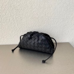 보테가베네타 Bottega Veneta 585852 The pouch It bag 미니 파우치 22cm