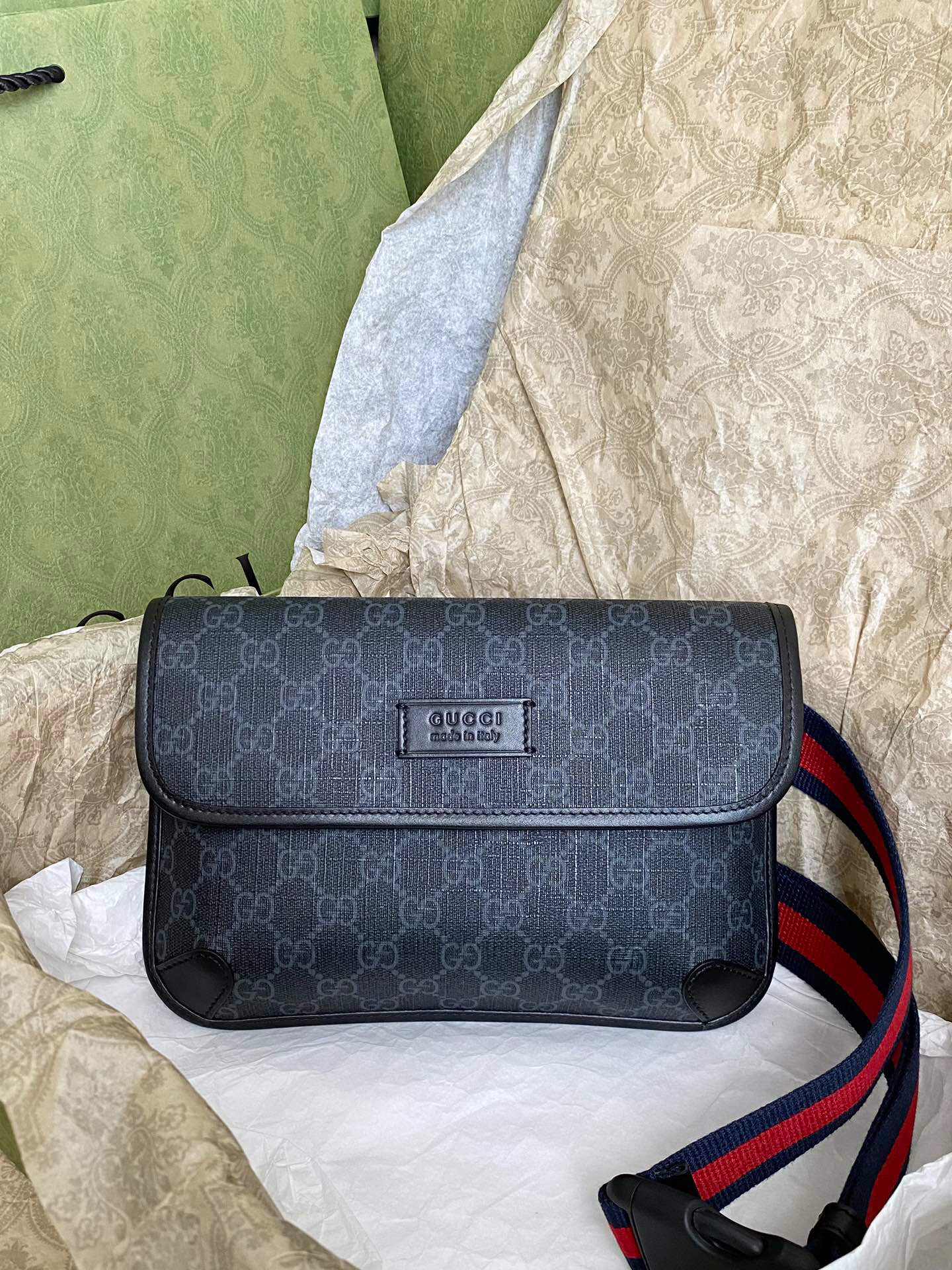 구찌 Gucci 598113 [GG 블랙] 수프림 벨트백 24cm