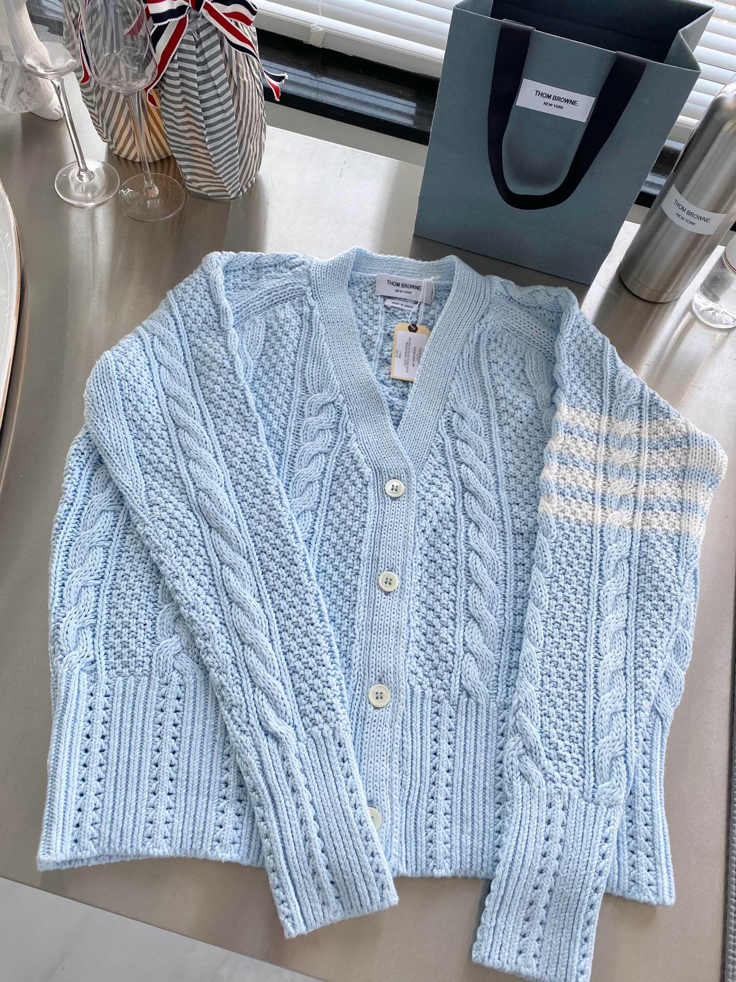 톰브라운 Thom Browne 가디건 연블루