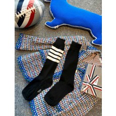 톰브라운 Thom Browne 다리 양말 블랙