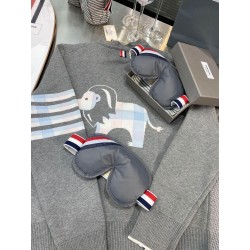 톰브라운 Thom Browne 안대