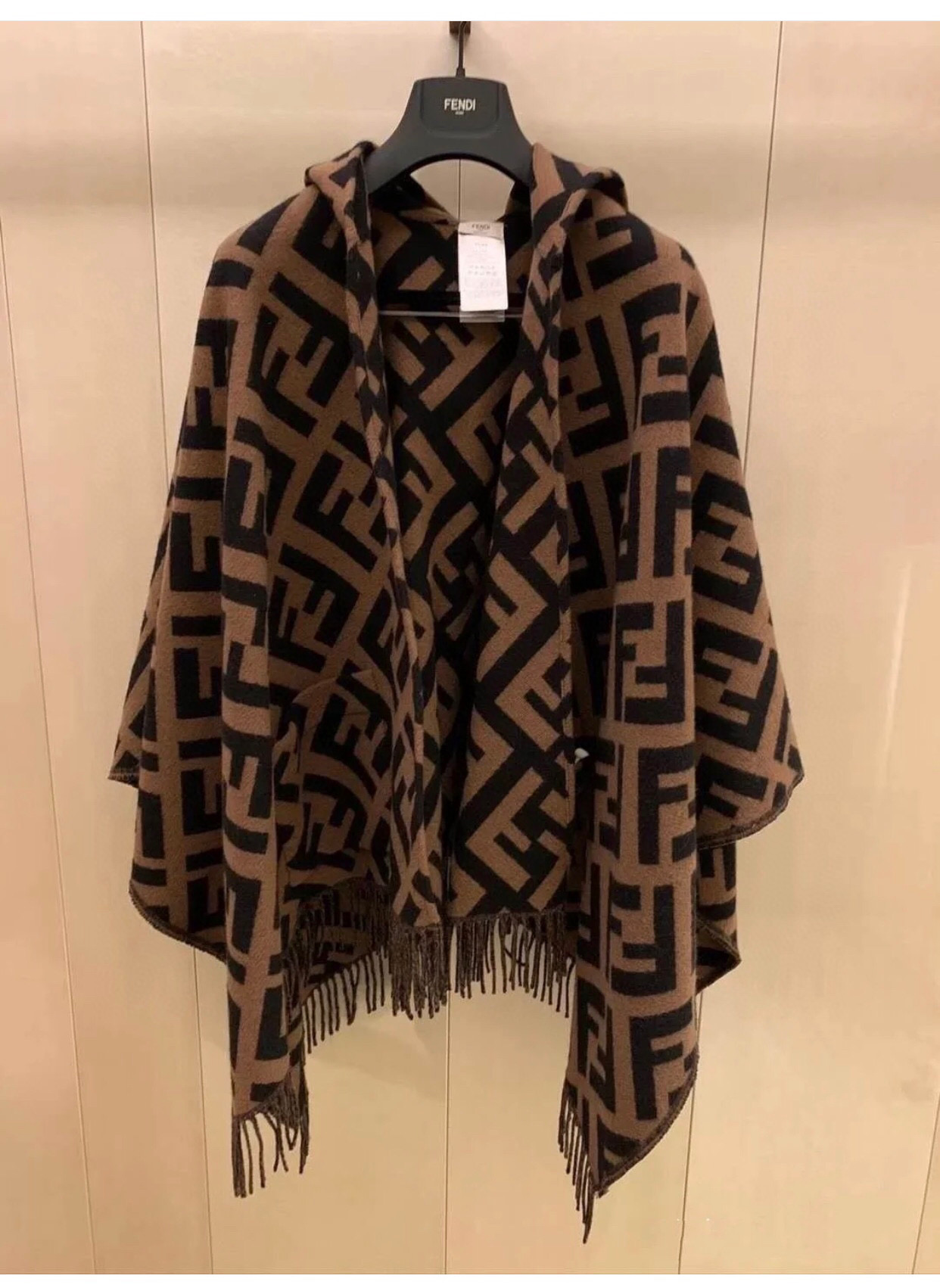 펜디 FENDI 울 캐시미어 케이프