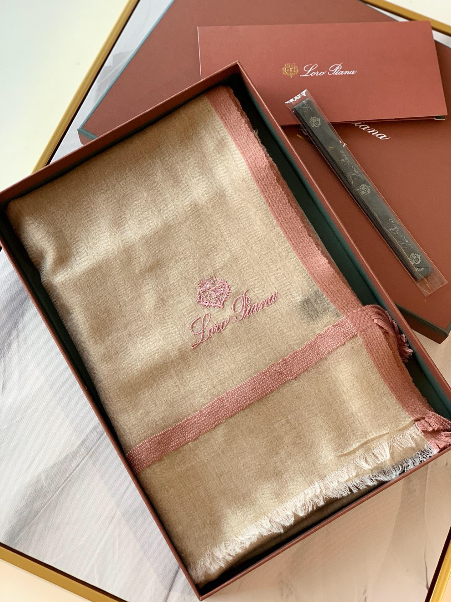 로로피아나 Loro Piana 스카프 살구 색