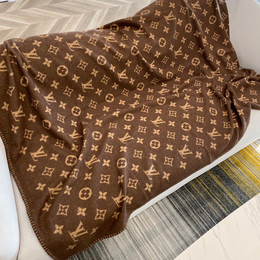 루이비통 Louis Vuitton M70439 NEO MONOGRAM BLANKET 커피