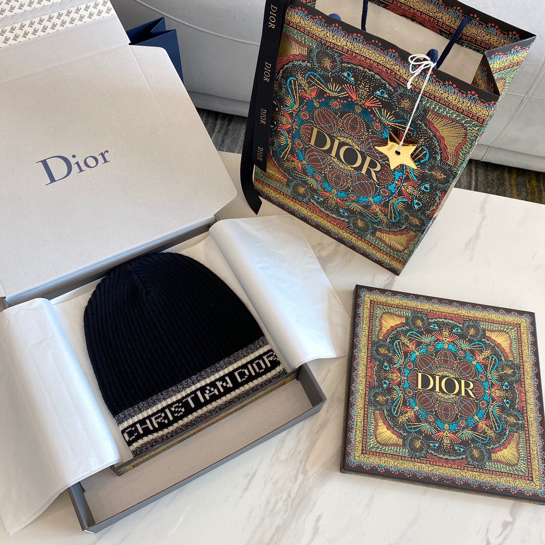 디올 Dior White 니트 모자 블랙