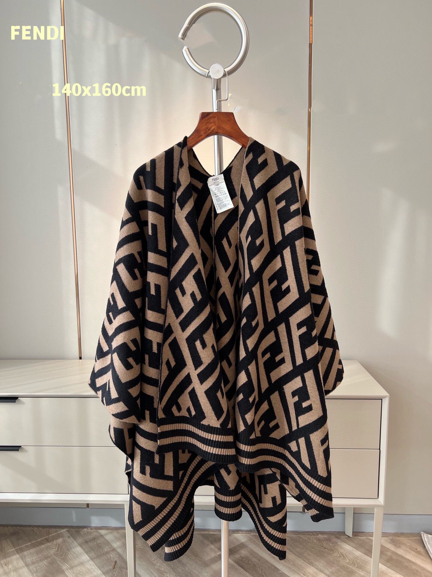 펜디 FENDI 울 캐시미어 케이프