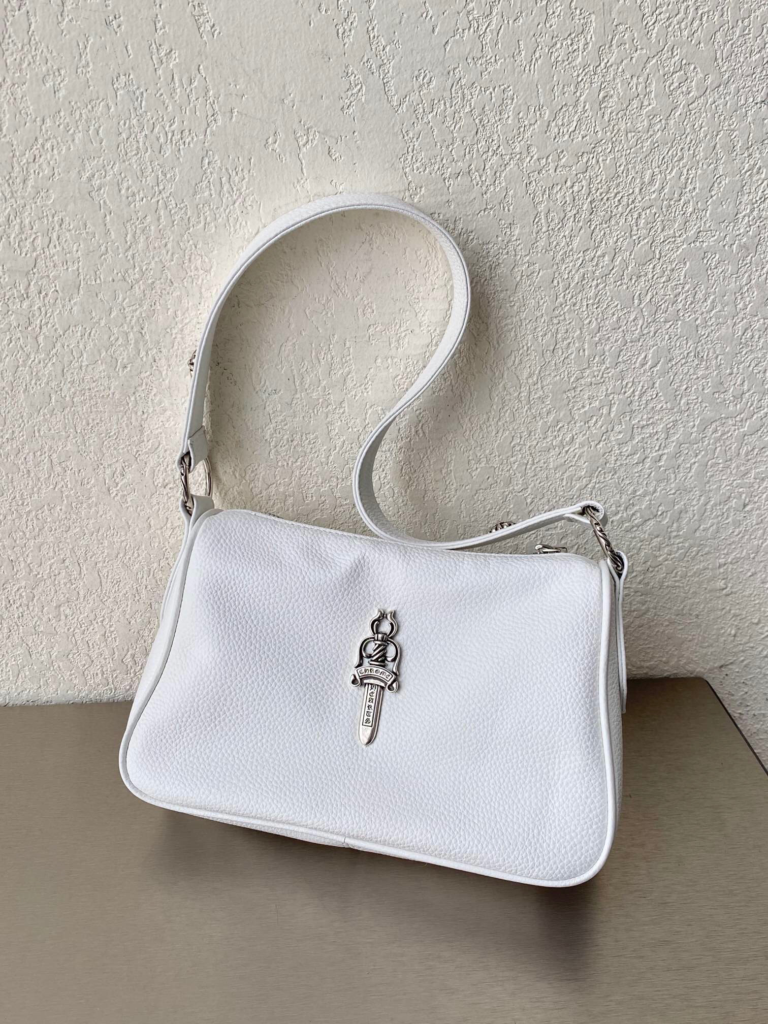 크롬하츠 Chrome Hearts 3001 숄더백 23cm