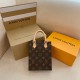 루이비통 Louis Vuitton 모노그램 쁘띠삭플라 Petit Sac Plat M69442