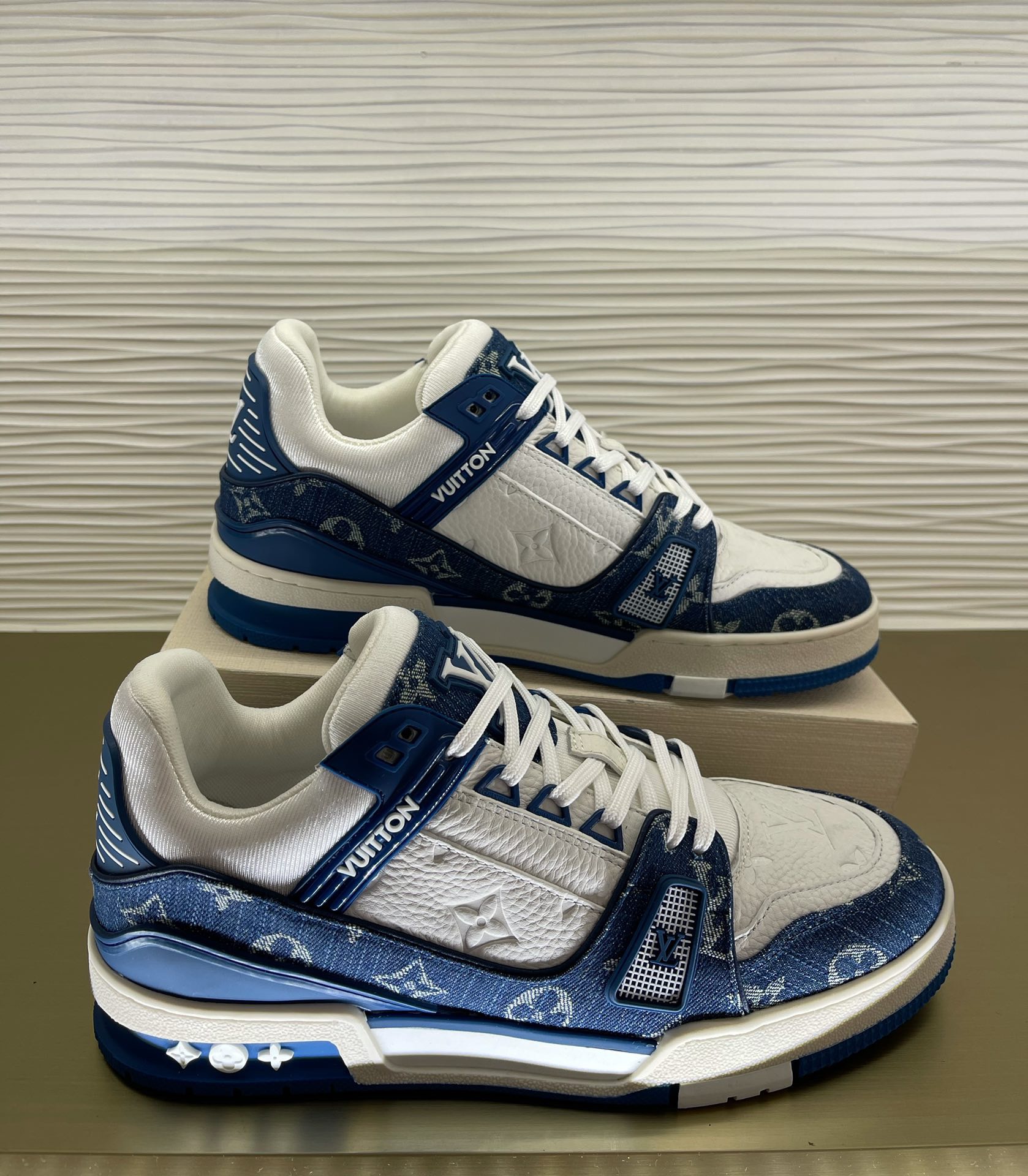 루이비통 LV TRAINER 트레이너 스니커즈