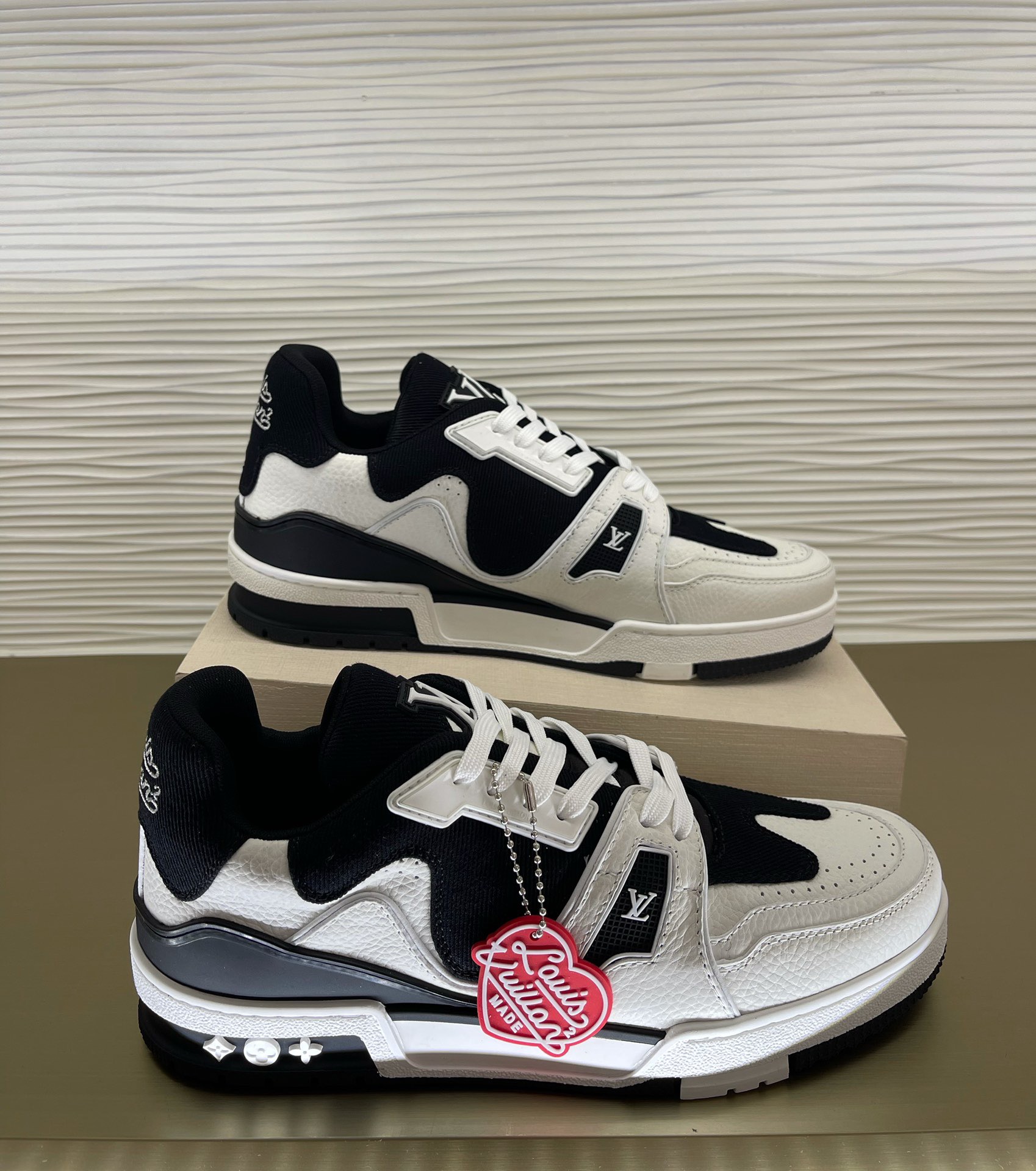 루이비통 LV TRAINER 트레이너 스니커즈