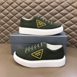 프라다 Prada Macro 스니커즈