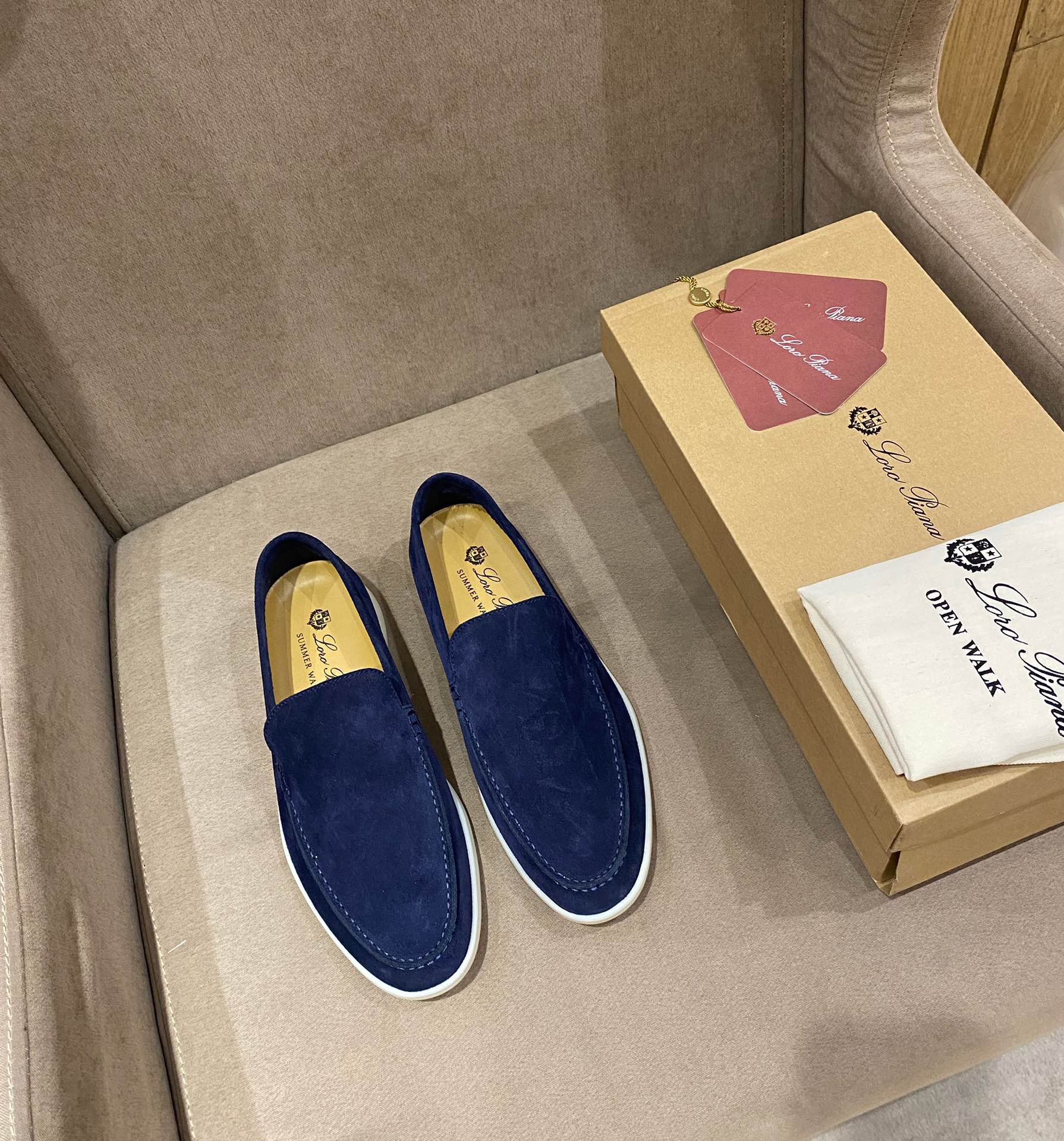 로로피아나  Loro Piana Summer Walk 썸머 워크
