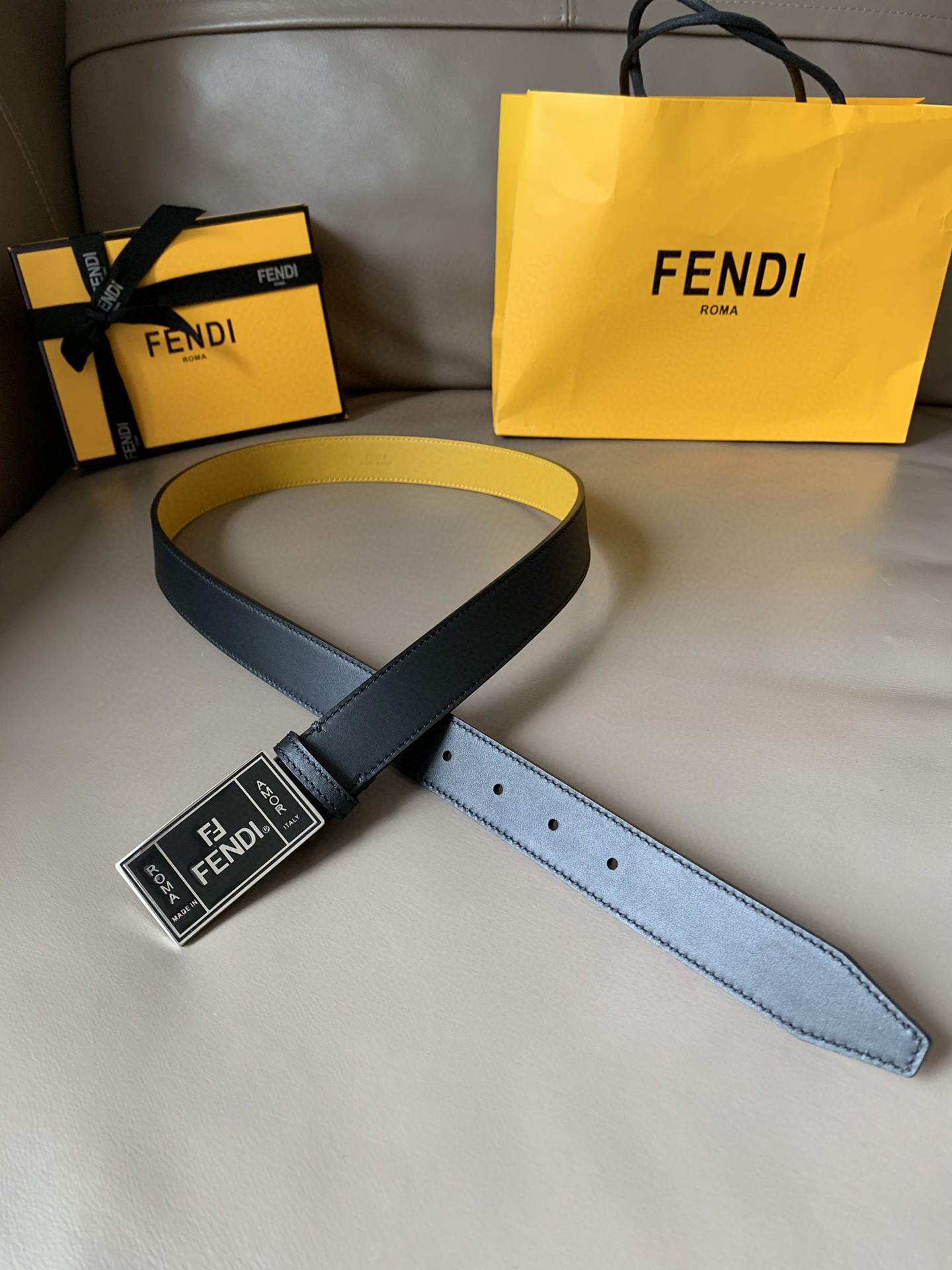 펜디 FENDI 블랙 30mm