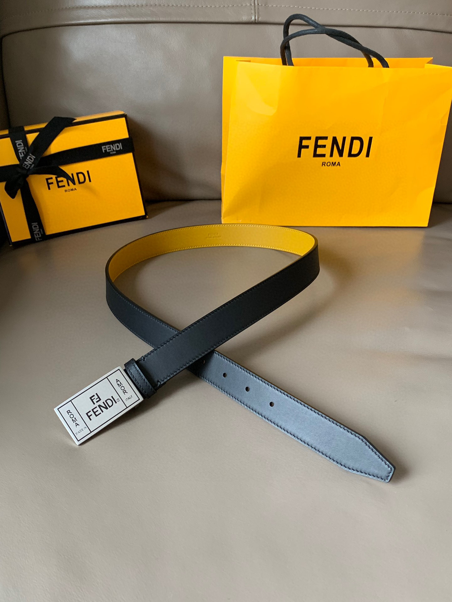 펜디 FENDI 블랙 30mm
