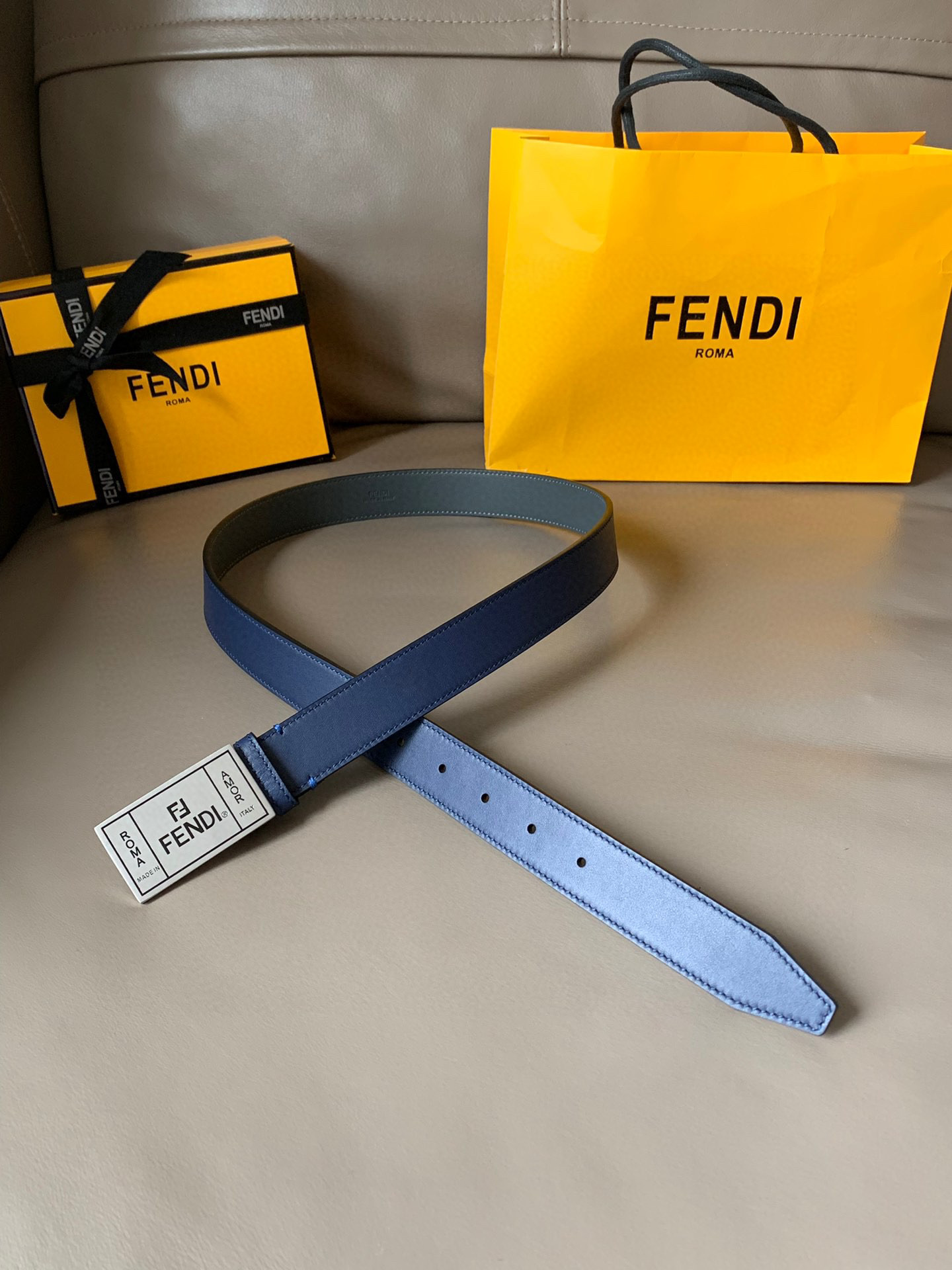펜디 FENDI 블랙 30mm