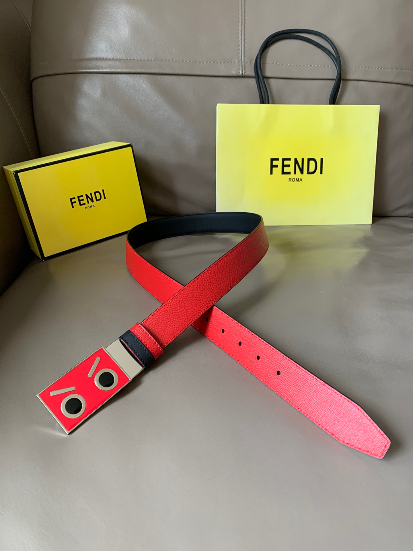펜디 FENDI 블랙 34mm