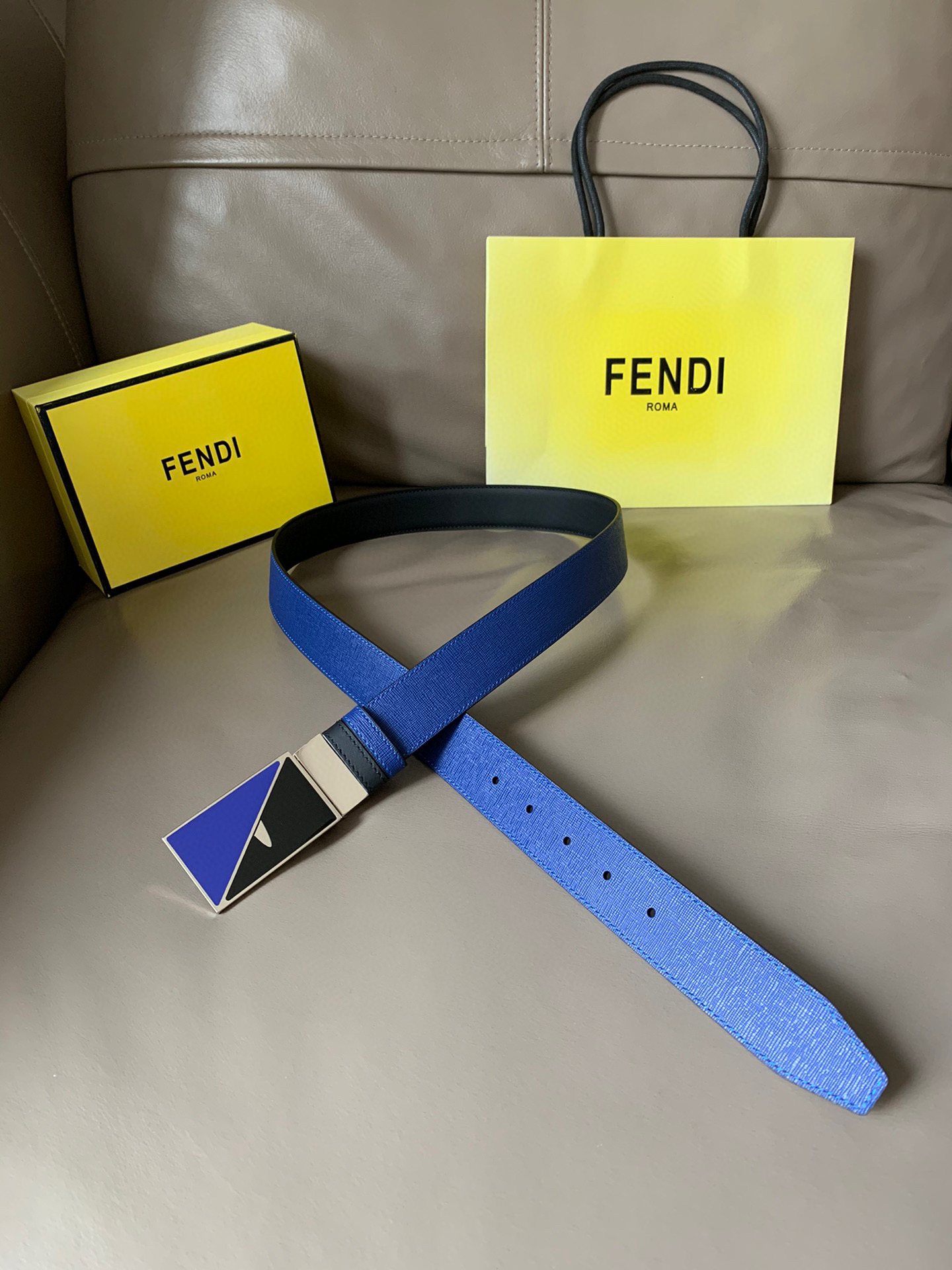 펜디 FENDI 블랙 34mm