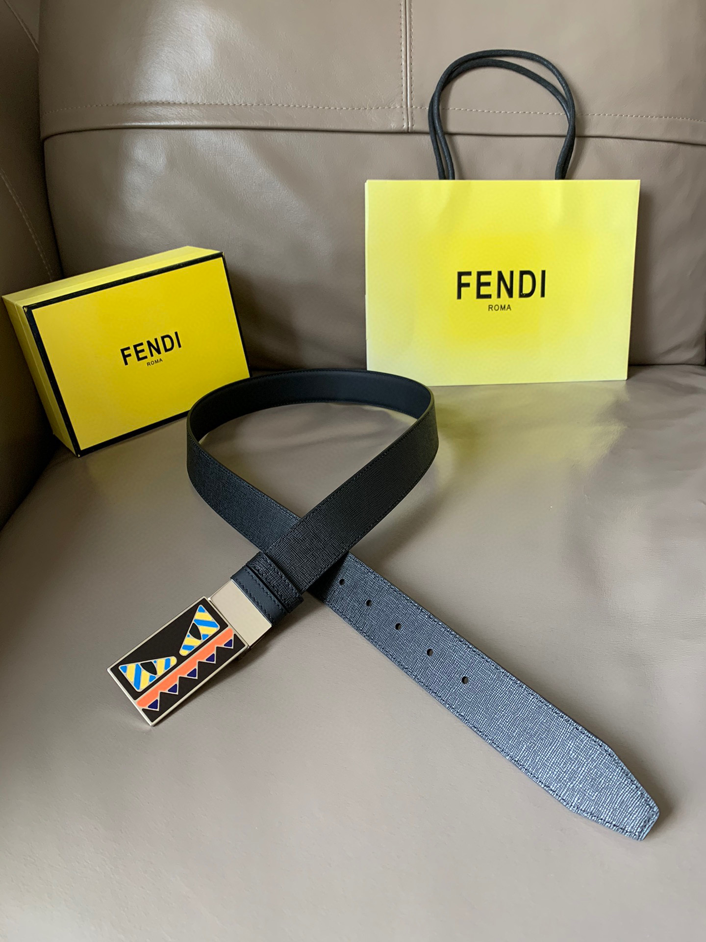 펜디 FENDI 블랙 34mm