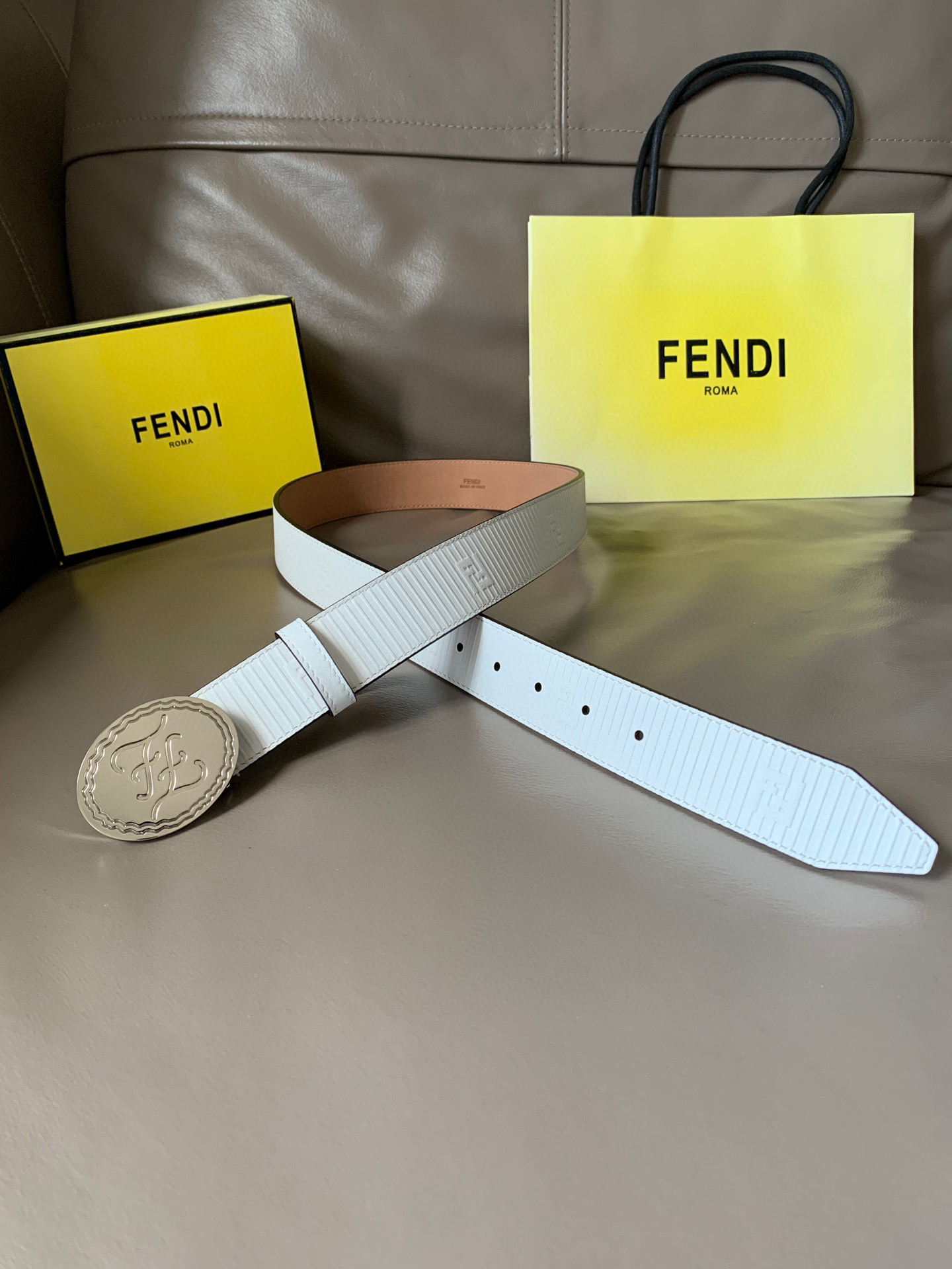 펜디 FENDI 블랙 34mm