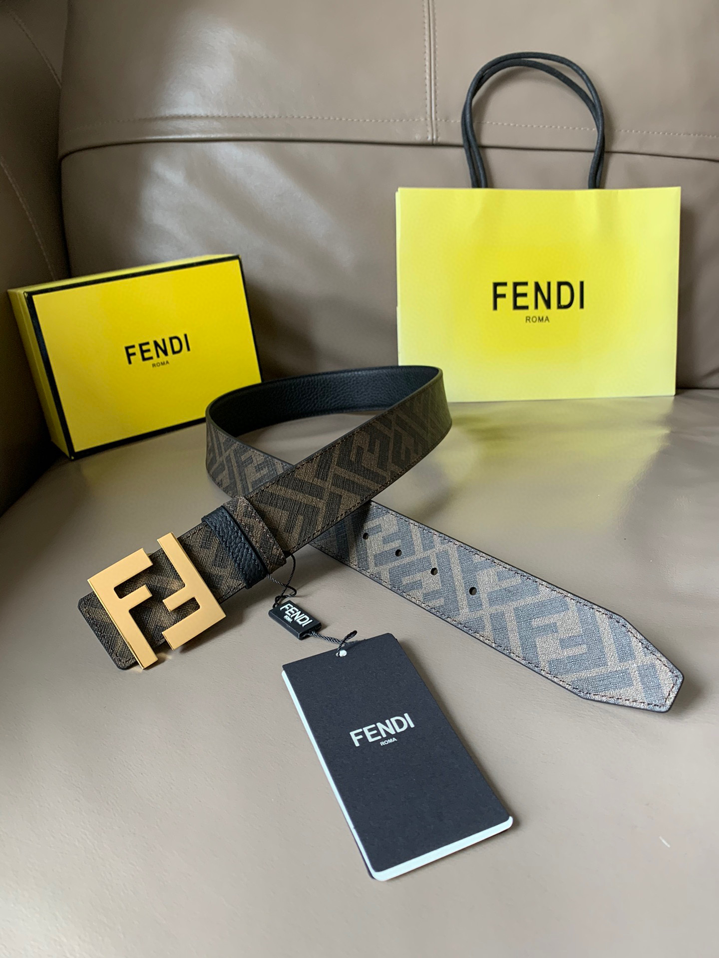 펜디 FENDI 블랙 40mm