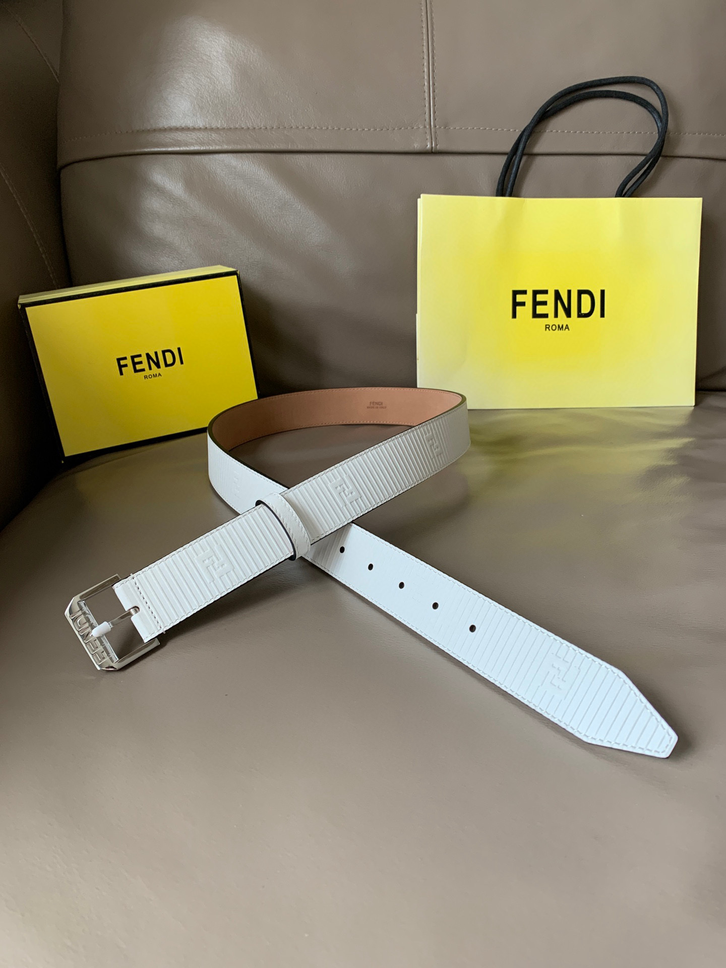 펜디 FENDI 블랙 34mm