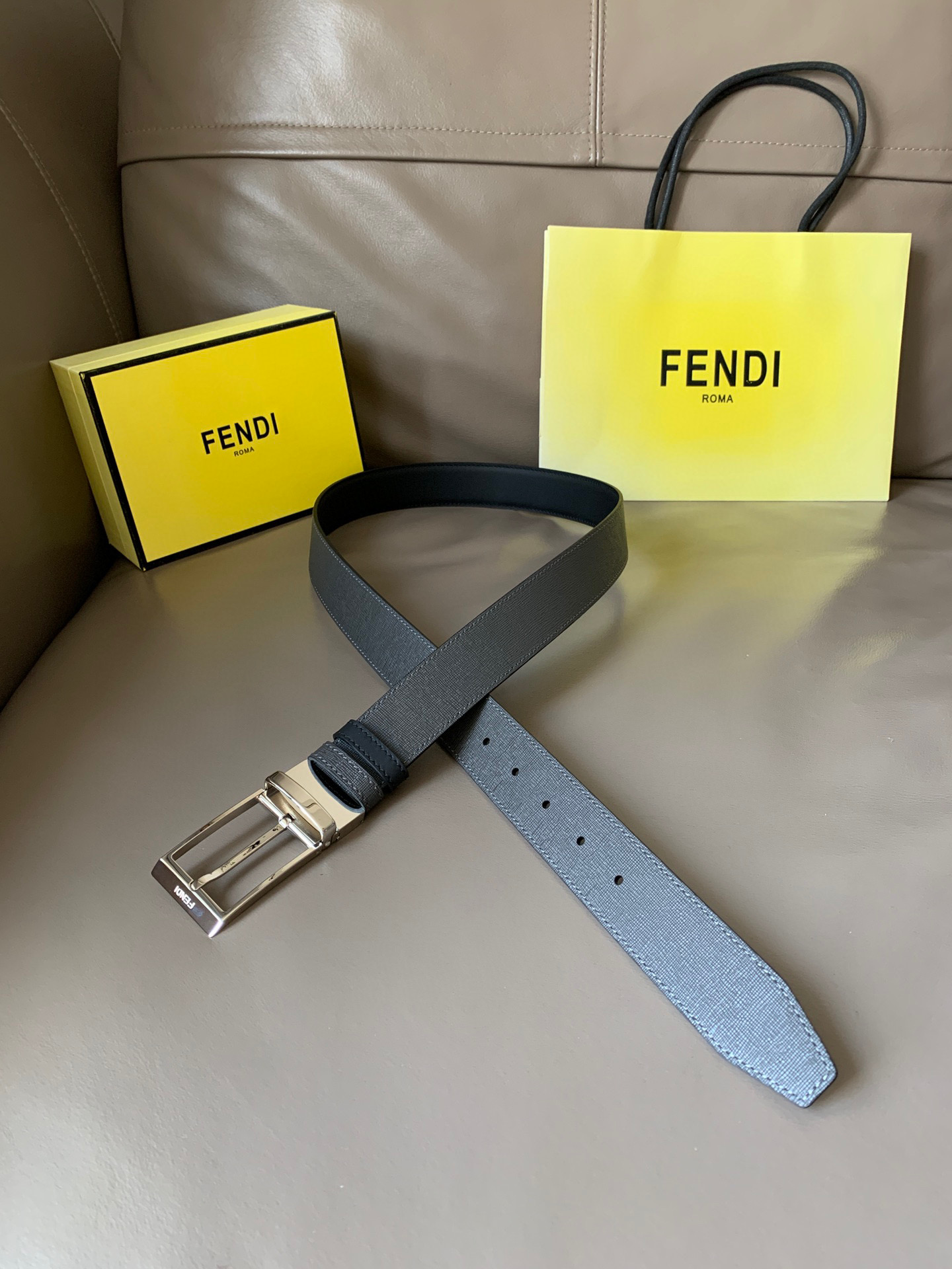 펜디 FENDI 블랙 34mm