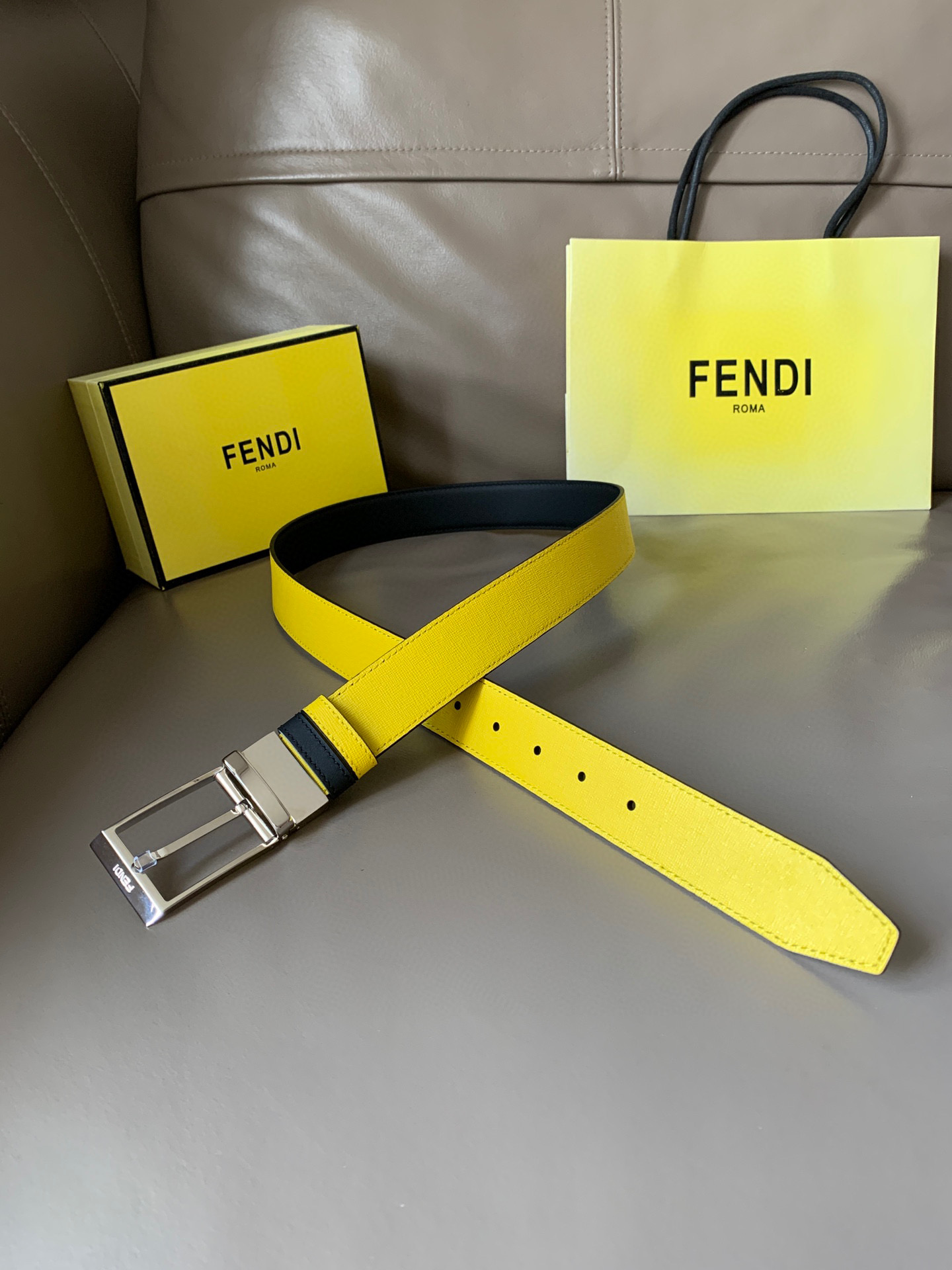 펜디 FENDI 블랙 34mm