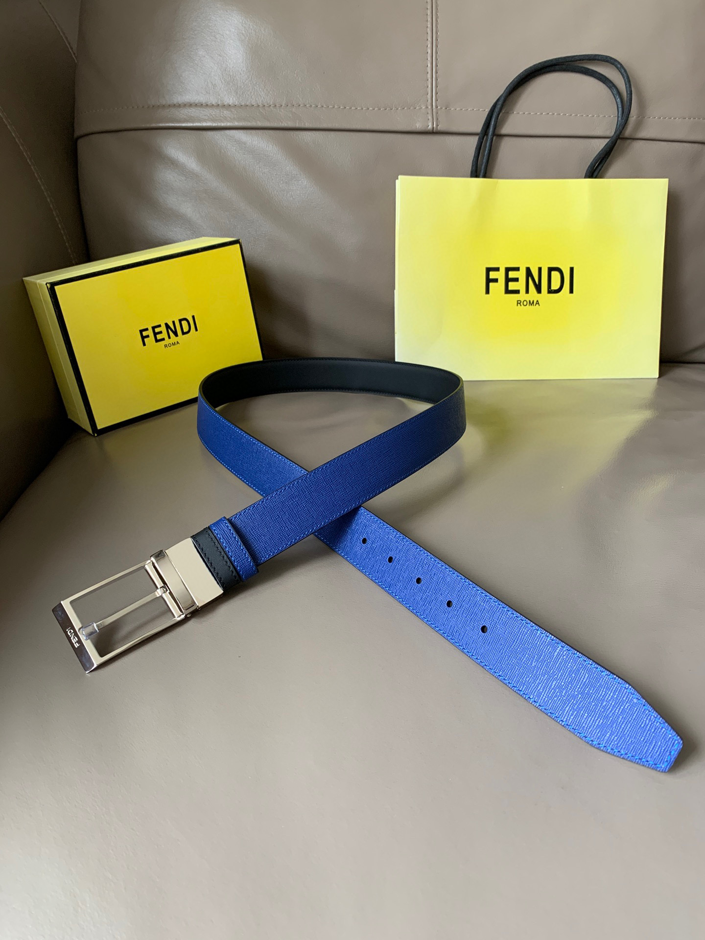 펜디 FENDI 블랙 34mm