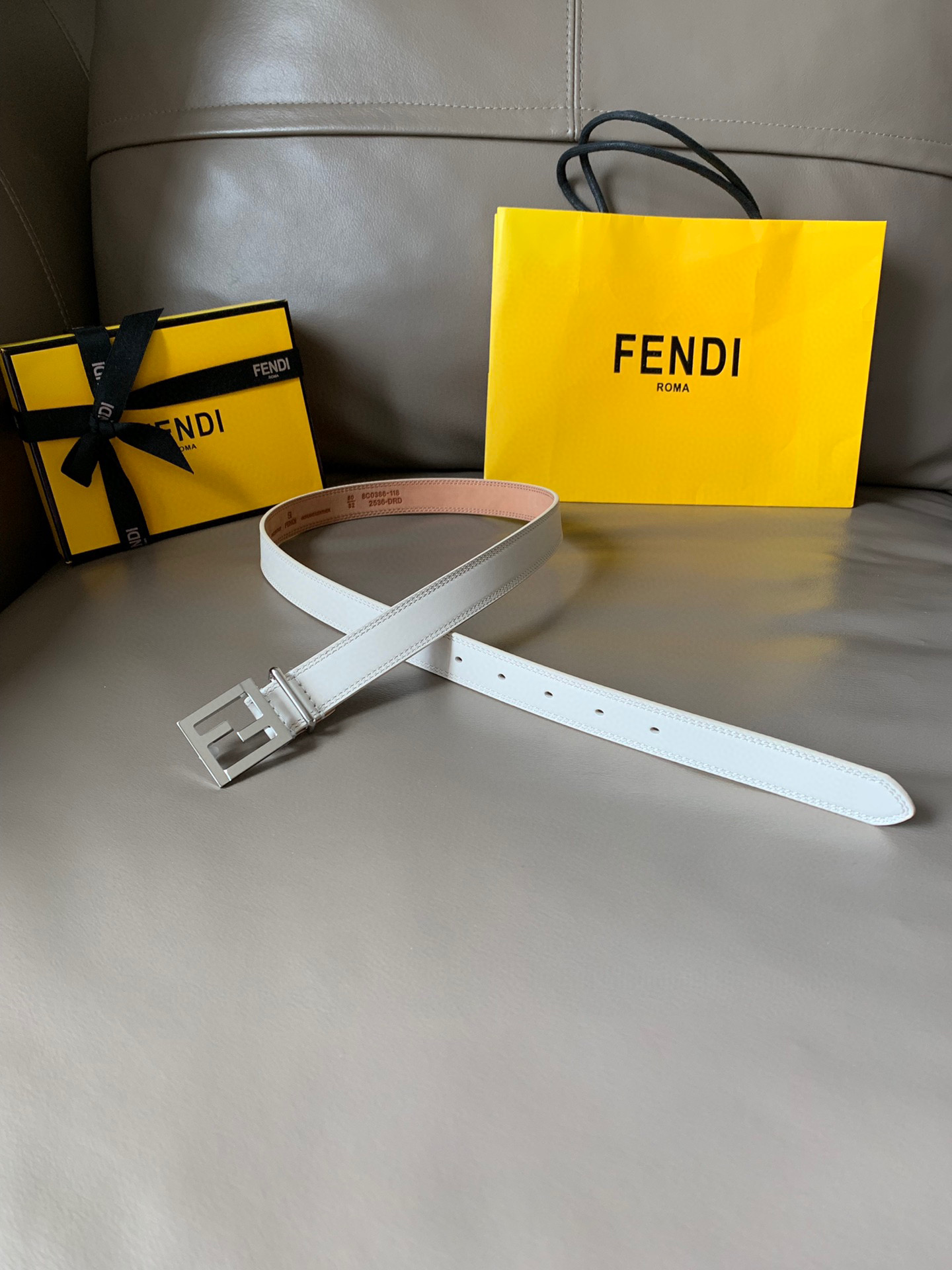 발펜디 FENDI 벨트 24mm