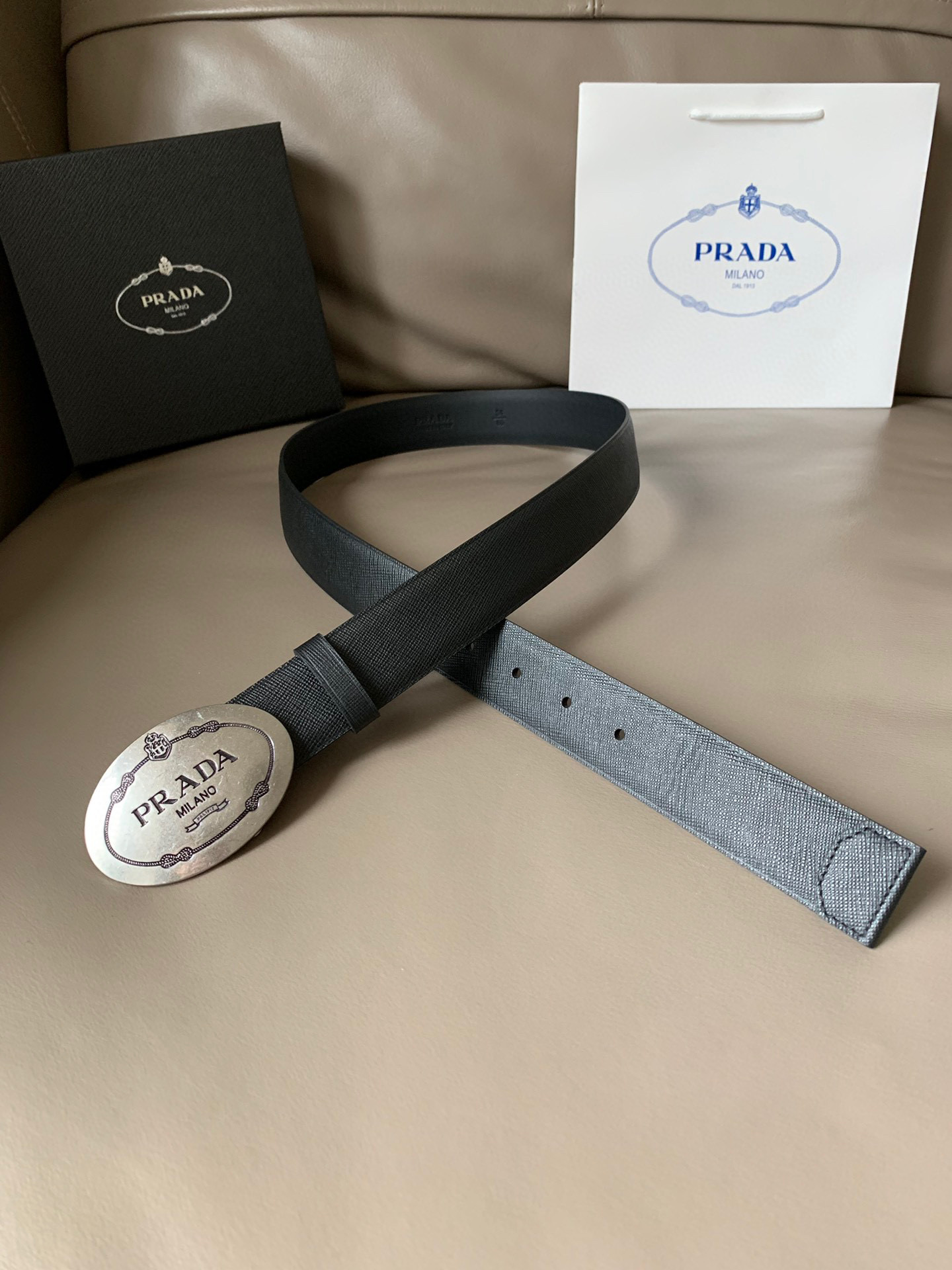 프라다 Prada 블랙 34mm