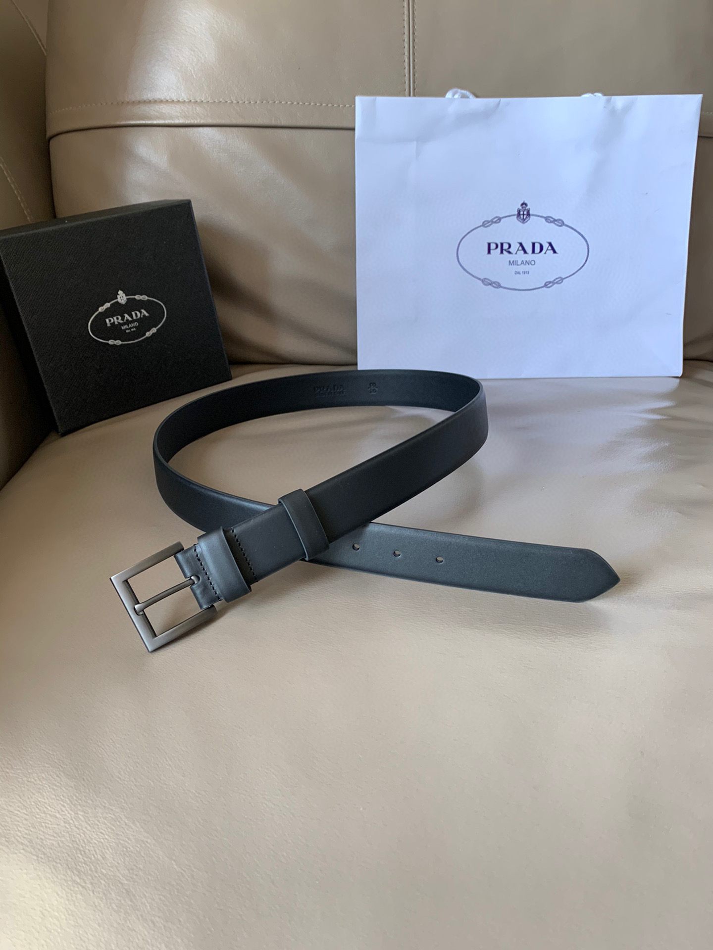프라다 Prada 블랙 34mm