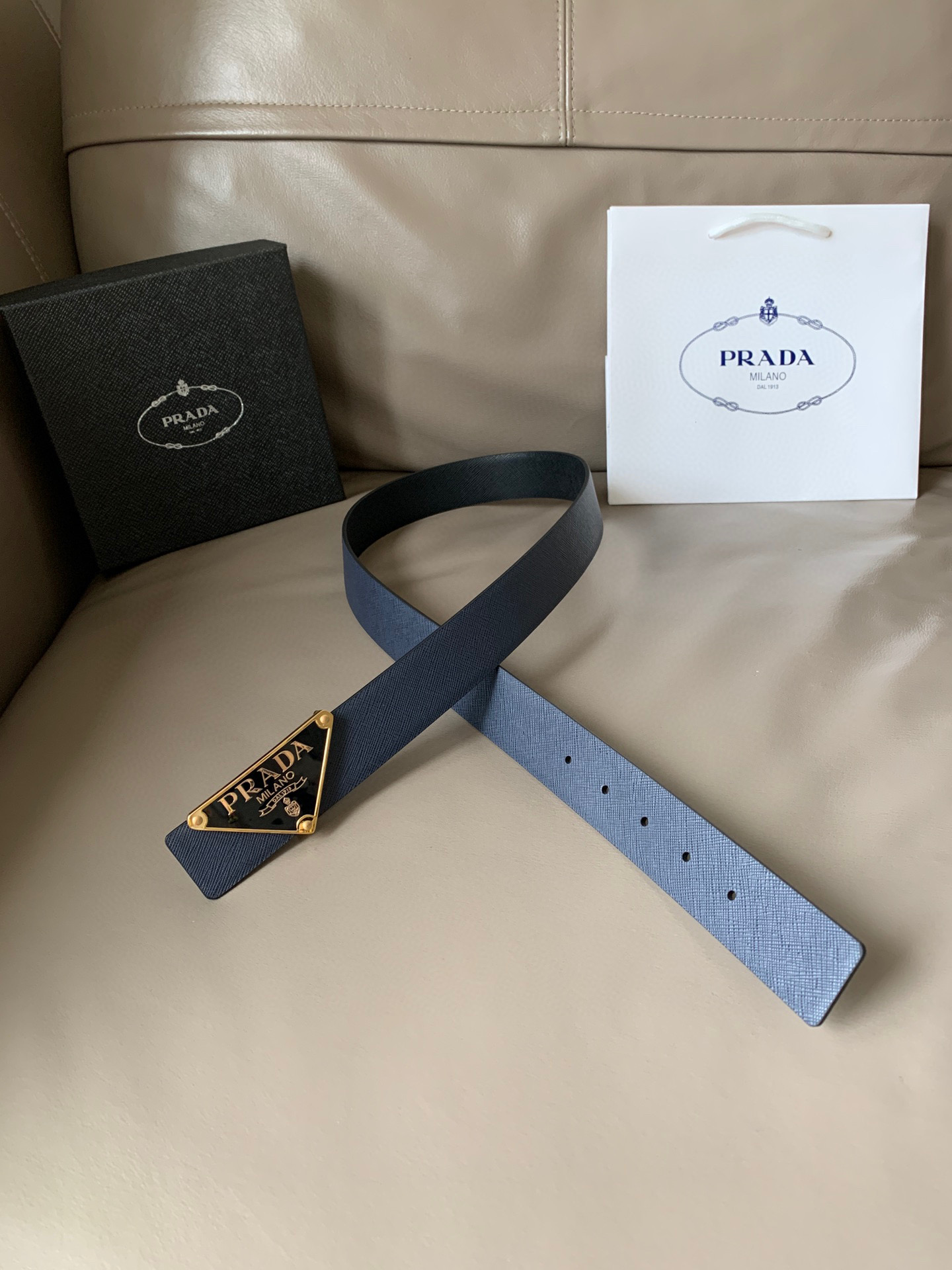 프라다 Prada 블랙 34mm