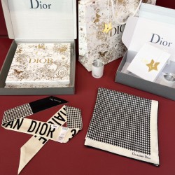 디올 Dior 스카프 마젠타 Scarf 70*70cm