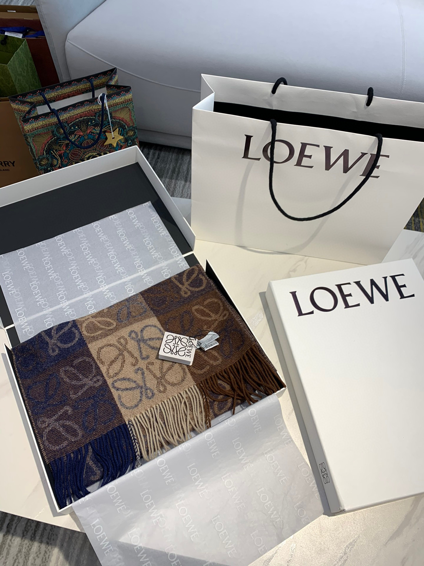 로에베 Loewe 스카프 180x40cm