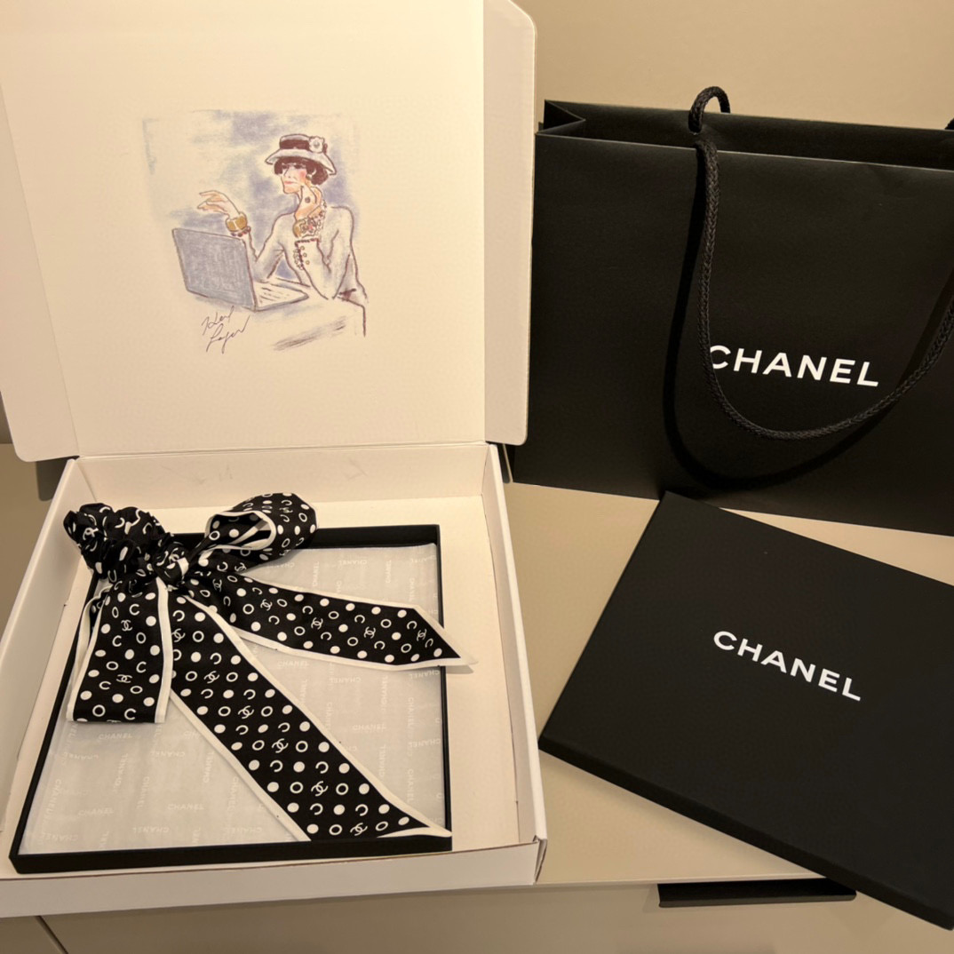 샤넬 CHANEL 머리 장식