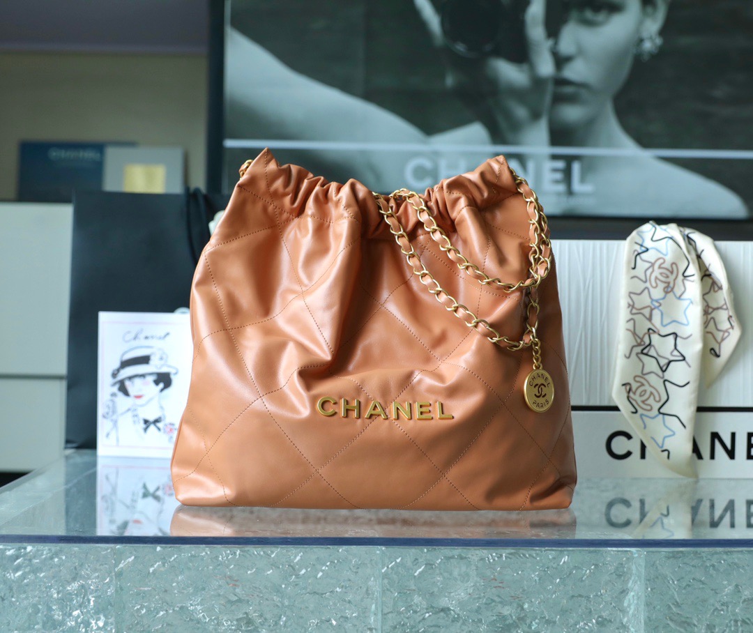 CHANEL 22 핸드백  미디엄 38CM