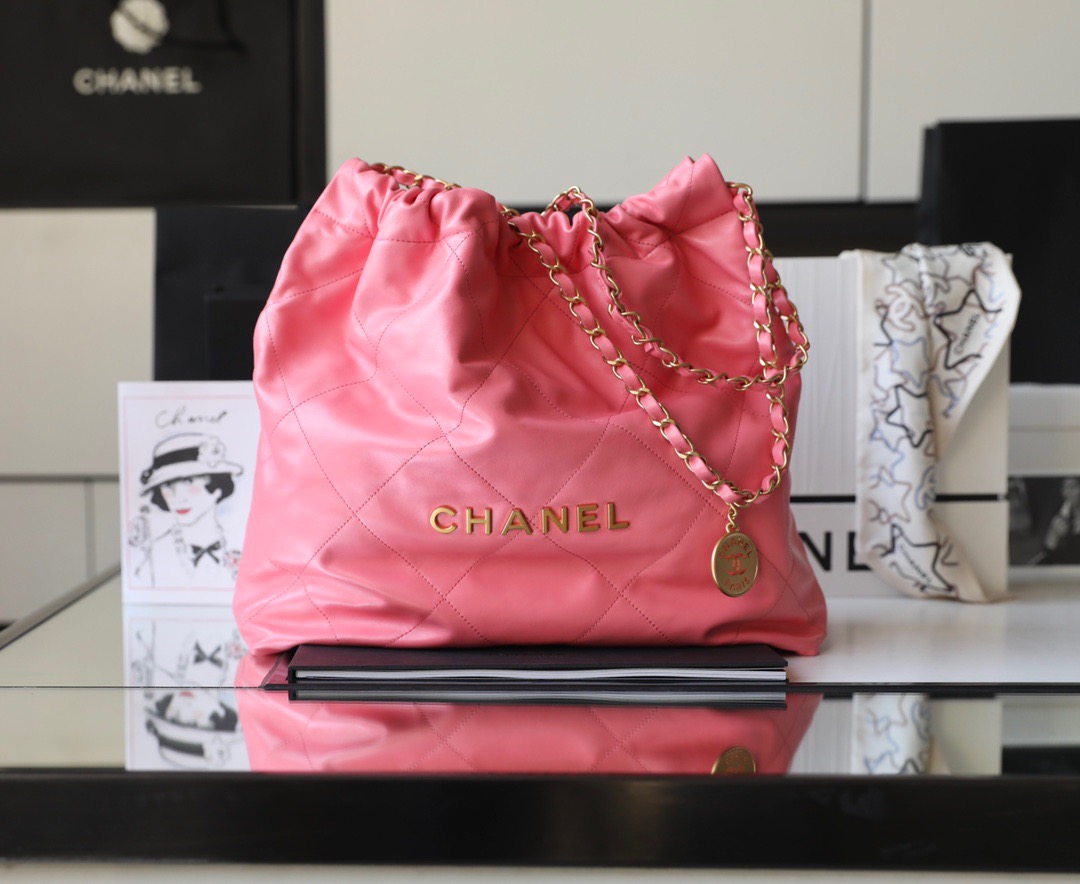 CHANEL 22 핸드백  미디엄 38CM