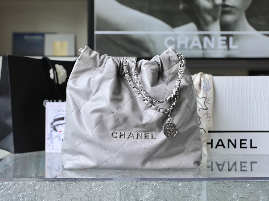 CHANEL 22 핸드백  미디엄 38CM